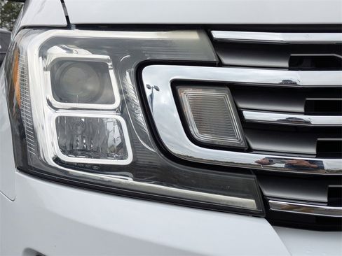 Used 2018 Ford Expedition Limited image 8