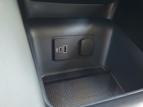 Used 2026 Ford Explorer Active RWD image 11