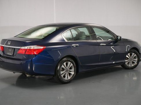 Used 2015 Honda Accord LX image 10