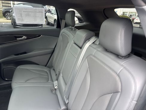 Certified 2022 Lincoln Nautilus Reserve w/ Cargo Utility Package image 26