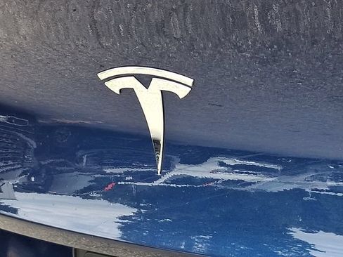 Used 2023 Tesla Model Y Long Range AWD/4WD image 31