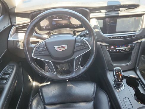 Used 2018 Cadillac XT5 Luxury AWD/4WD image 11