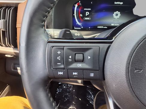 Certified 2024 Nissan Pathfinder Platinum AWD/4WD image 13