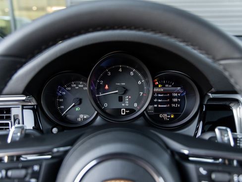 New 2026 Porsche Macan image 29