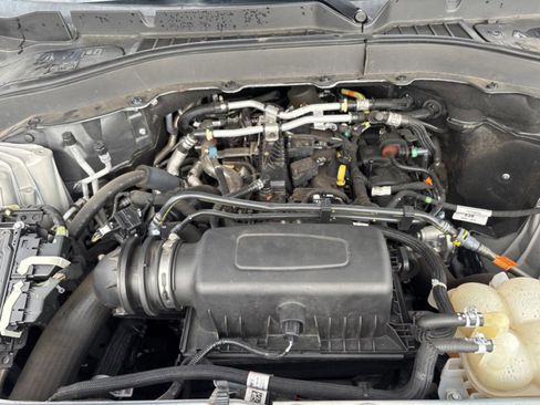 Used 2021 Ford Explorer XLT w/ Equipment Group 202A image 50