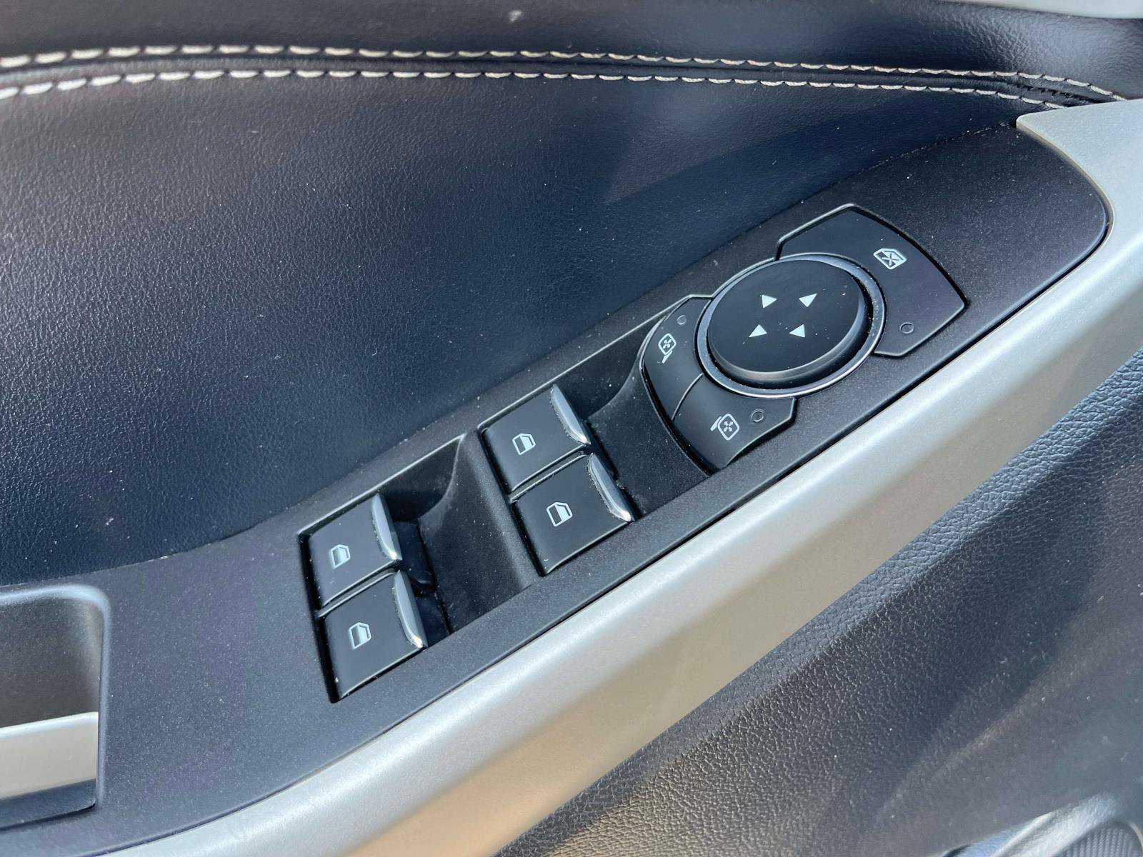 Used 2021 Ford Explorer XLT RWD image 30