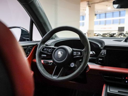 Used 2025 Porsche Macan Turbo Electric image 19