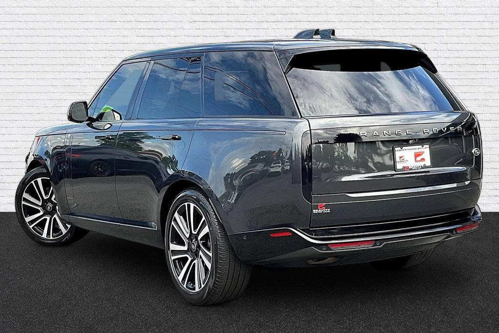 Used 2023 Land Rover Range Rover SE AWD/4WD image 4