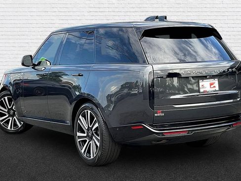 Used 2023 Land Rover Range Rover SE AWD/4WD image 4