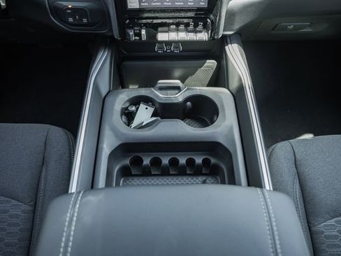 New 2026 RAM 3500 Big Horn AWD/4WD image 37