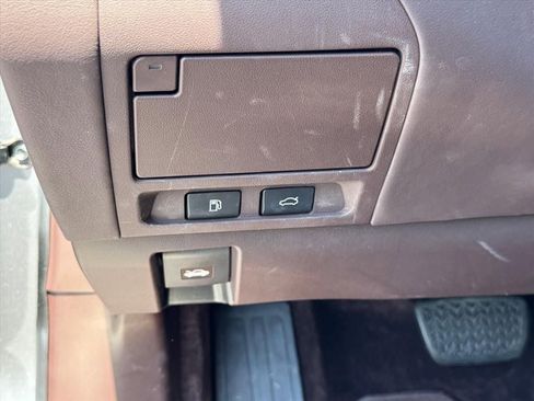 Used 2020 Lexus LS 500 w/ Accessory Package (Z2) RWD image 19