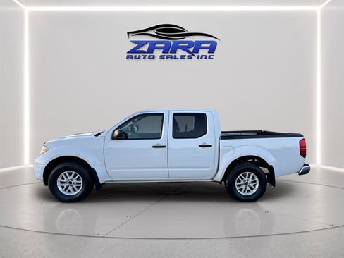Used 2018 Nissan Frontier SV w/ Value Truck Package AWD/4WD image 3
