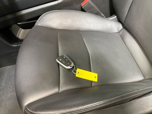 Used 2024 Cadillac XT6 Premium Luxury image 20