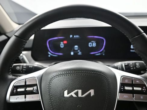 New 2025 Kia Telluride LX FWD image 15