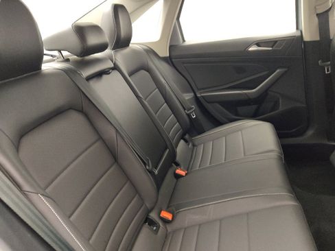 Used 2024 Volkswagen Jetta SE image 19