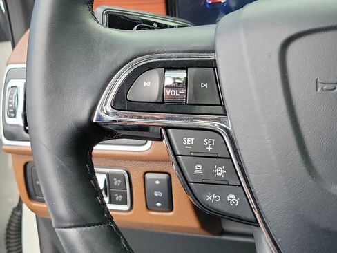 Used 2024 Lincoln Navigator Reserve AWD/4WD image 17