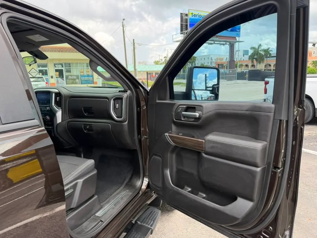 Used 2019 Chevrolet Silverado 1500 RST w/ All-Star Edition RWD image 16