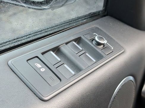 Used 2016 Land Rover Range Rover Sport Supercharged image 12