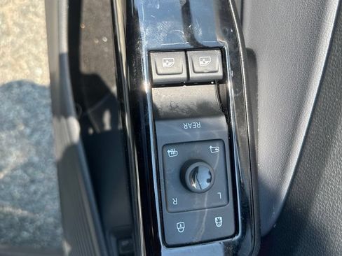 Used 2021 Volkswagen ID.4 Pro S RWD image 11