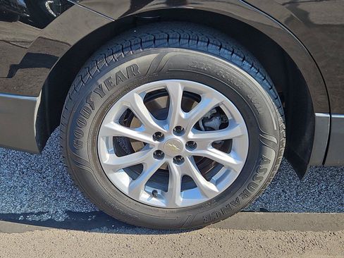 Used 2019 Chevrolet Equinox LT w/ Driver Convenience Package FWD image 5