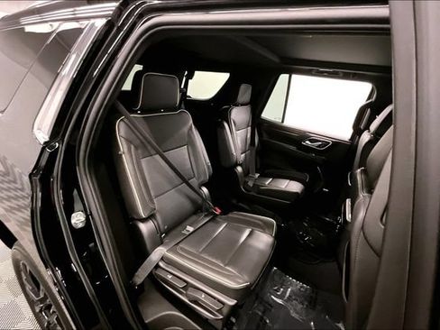 Used 2023 Chevrolet Tahoe Premier AWD/4WD image 26