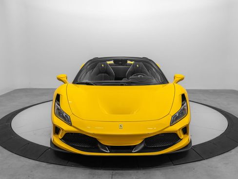 Certified 2021 Ferrari F8 Tributo RWD image 8