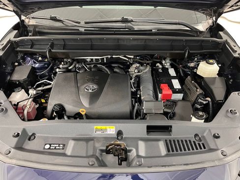 Used 2020 Toyota Highlander XLE AWD/4WD image 15