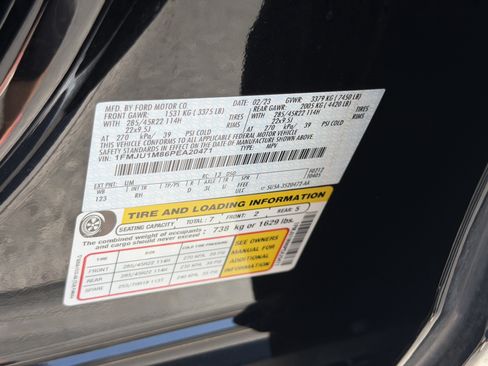 Used 2023 Ford Expedition Platinum AWD/4WD image 36