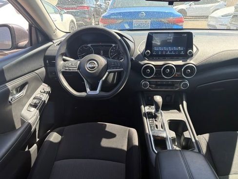 Used 2024 Nissan Sentra SV FWD image 8