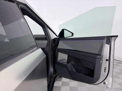 Used 2025 Tesla Cybertruck AWD Crew Cab image 28