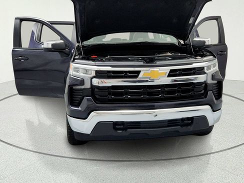 Used 2024 Chevrolet Silverado 1500 LT AWD/4WD image 15