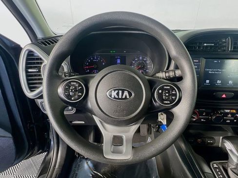 Used 2021 Kia Soul S image 16