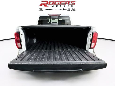 Used 2020 GMC Sierra 1500 Elevation w/ Elevation Value Package AWD/4WD image 24
