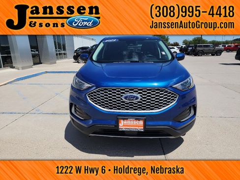 Used 2024 Ford Edge SEL image 3