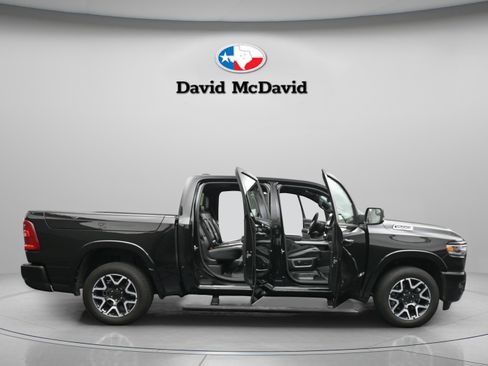 Used 2025 RAM 1500 Laramie image 21