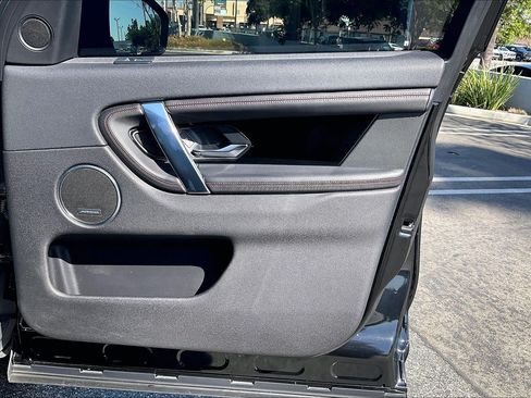 Certified 2022 Land Rover Discovery Sport S R-Dynamic AWD/4WD image 22