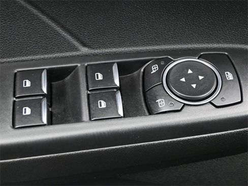 Used 2023 Ford Escape SE image 10