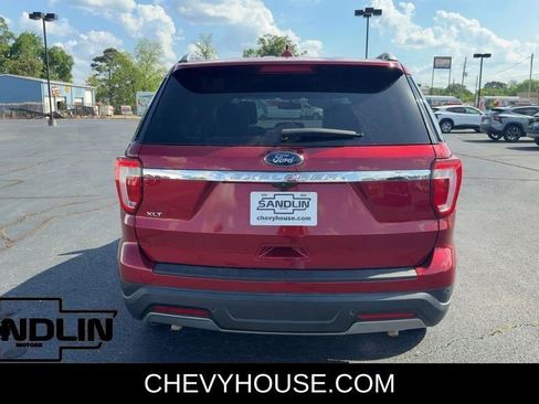 Used 2019 Ford Explorer XLT w/ Equipment Group 202A FWD image 18