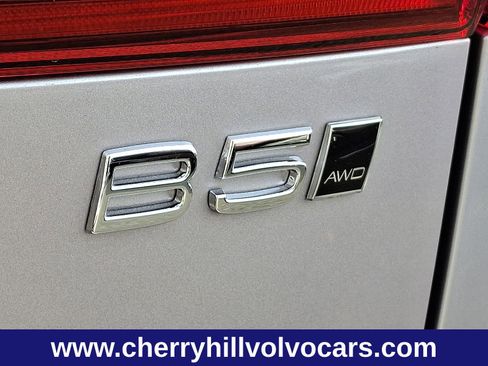 New 2026 Volvo XC60 B5 Plus w/ Protection Package Premier image 18