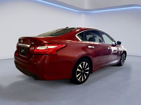 Used 2016 Nissan Altima 2.5 SL w/ 2.5 Technology Package FWD image 8