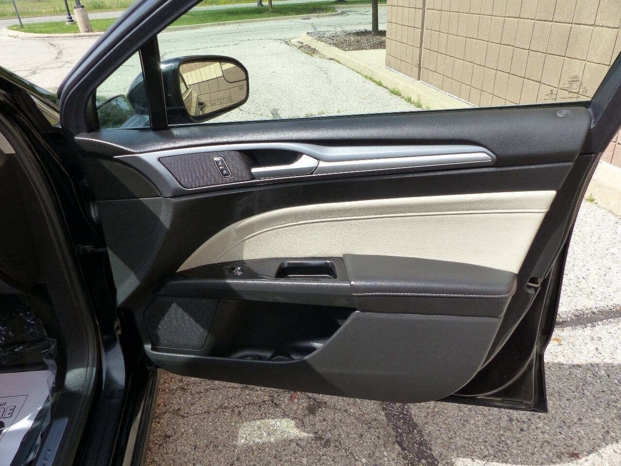 Used 2016 Ford Fusion Titanium FWD image 42