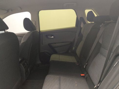 Used 2023 Nissan Rogue SV image 18