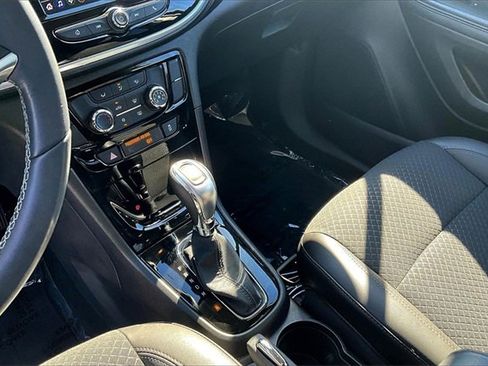 Used 2022 Buick Encore Preferred w/ Safety Package image 18