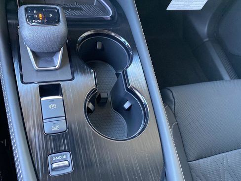 Used 2025 Nissan Rogue Platinum w/ Platinum Premium Package image 31