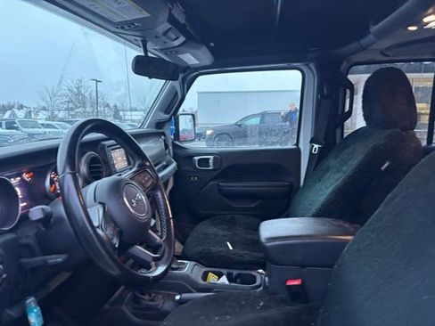 Used 2020 Jeep Wrangler Unlimited Freedom Edition image 11