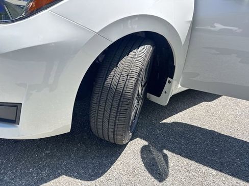 Used 2024 Nissan Versa S w/ S Plus Package image 30