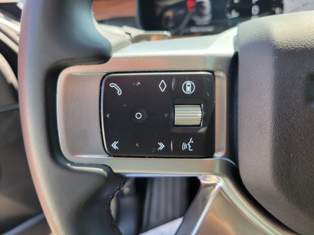 Used 2024 Land Rover Discovery S AWD/4WD image 15