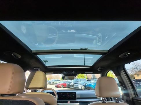 Certified 2026 Kia Sorento SX Prestige w/ Olive Brown Leather Package image 5