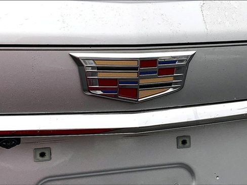 Used 2018 Cadillac XT5 Luxury w/ Driver Awareness Package image 31