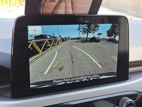 Used 2022 Ford Escape SE w/ Convenience Package FWD image 8